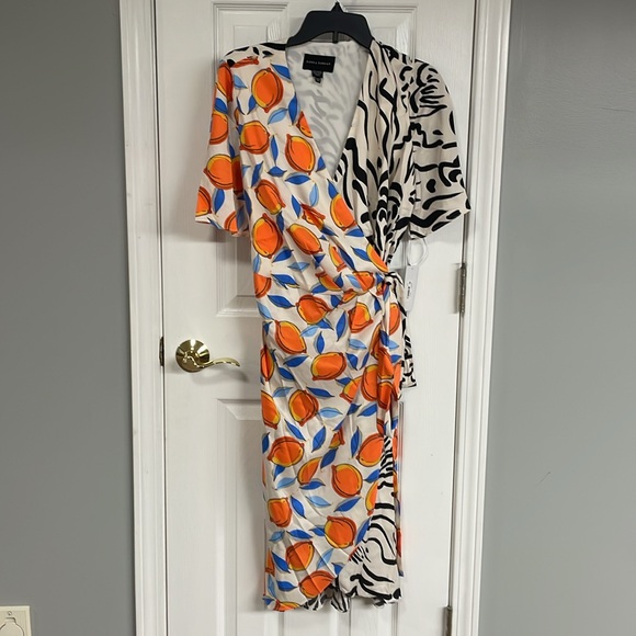 Multicolor Patterned Wrap Dress - Picture 4 of 9